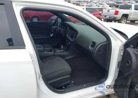 2016 Dodge Charger Sxt z USA, uszkodzony, nr VIN 2C3CDXHG6GH204100